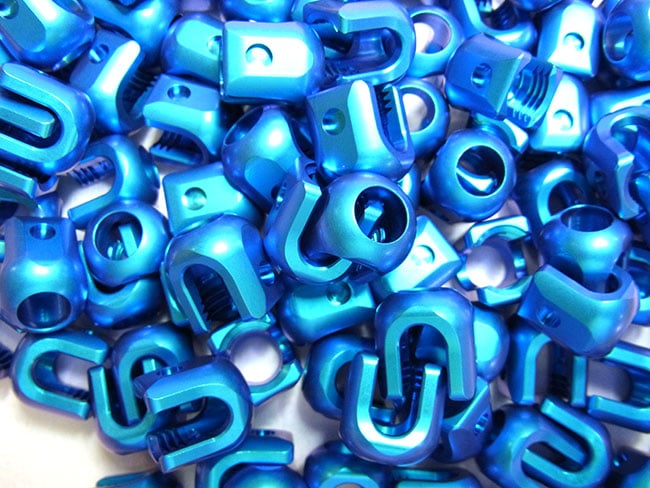 anodisation piece metal 04